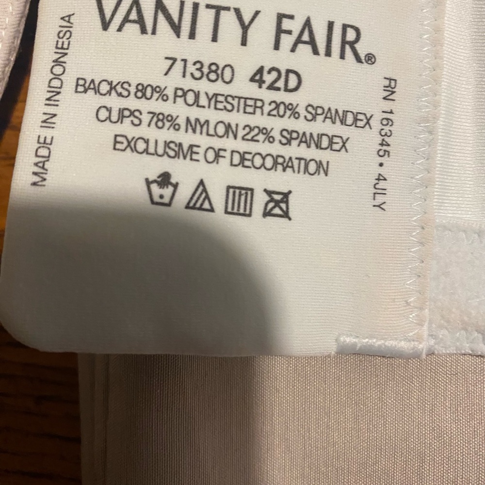 Vanity Fair bra 42D - Picture 3 of 3